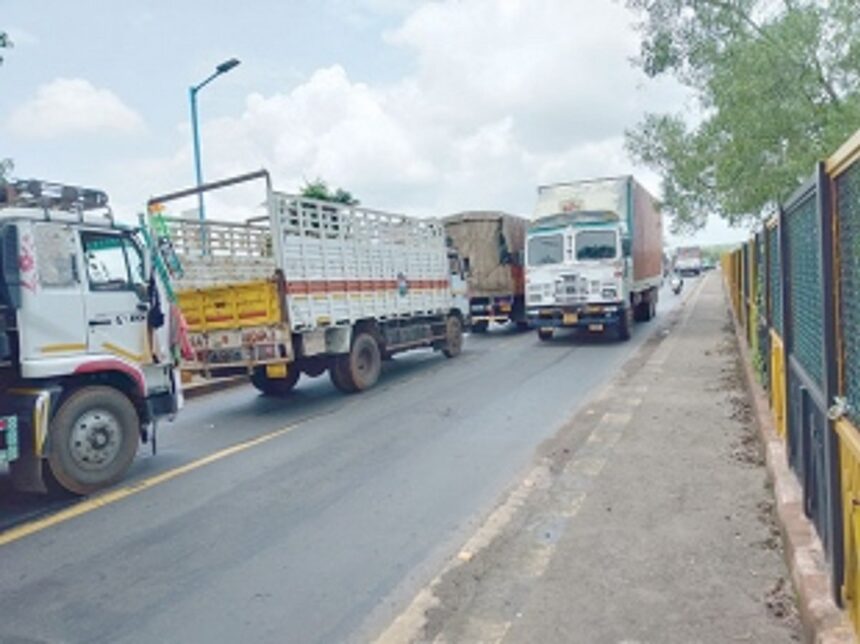 Borim locals demand new bridge as existing one is ‘ageing and ailing’ due to traffic overload 1 Borim locals demand new bridge as existing one is ‘ageing and ailing’ due to traffic overload