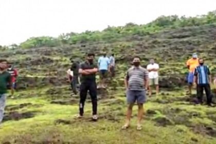 Borim locals protest atop Betki Hill