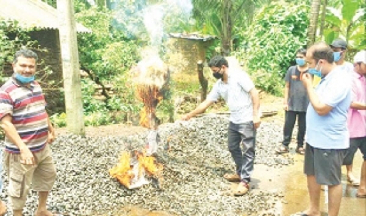 Brahma Karmali locals burn Xi’s effigy during protest