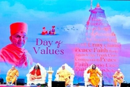 Brahmeshanand Swamiji addressed at BAPS Hindu Temple, Abu Dhabi - UAE