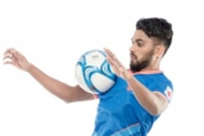 Brandon commits to  long-term deal with Gaurs