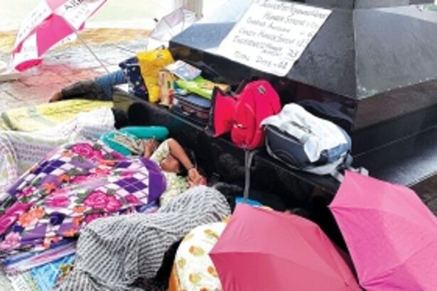 Bravehearts have no water, but fire rages in their bellies, as strike enters 45th day