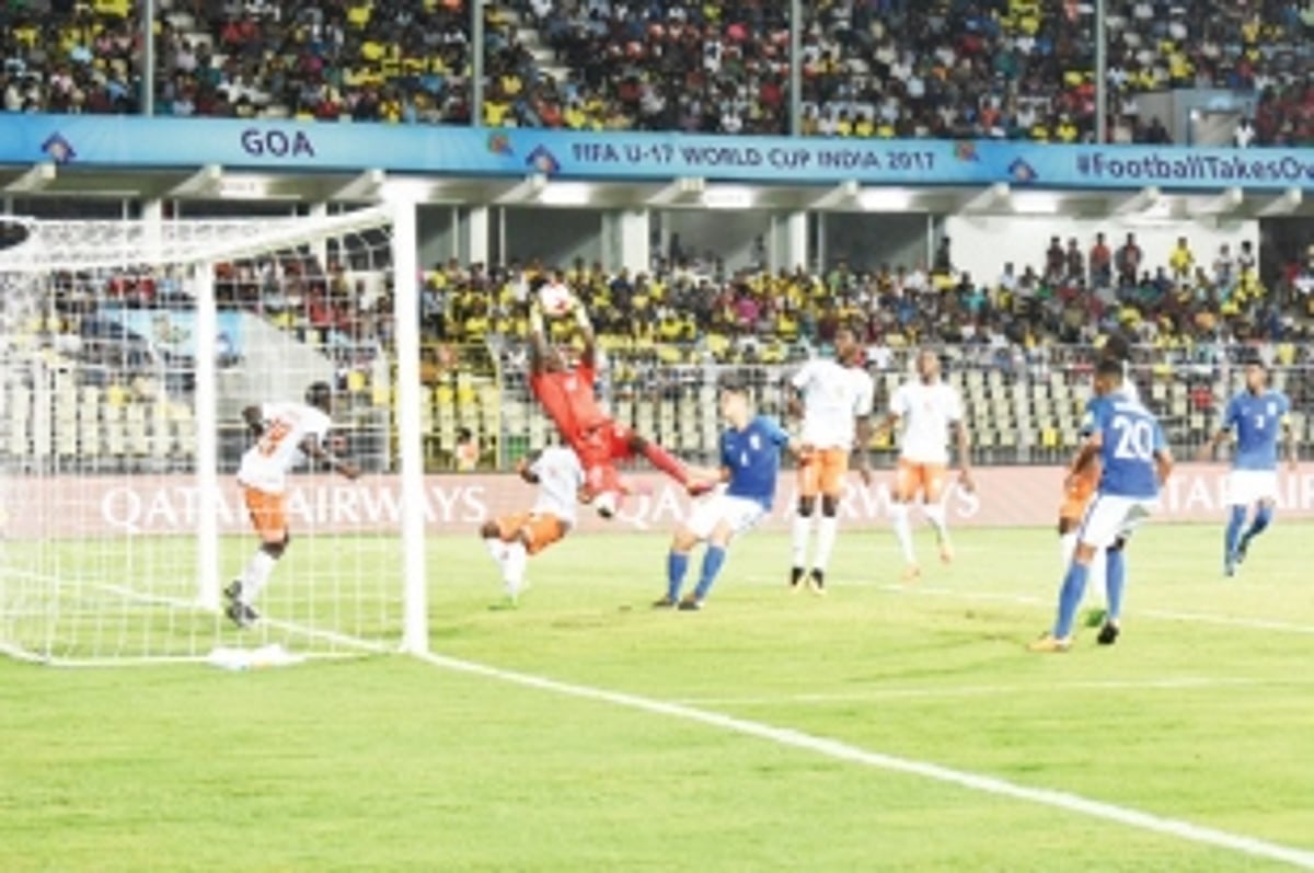 Brazil, Brazil, The samba boys dance their way past Niger; Both teams claim last 16 place