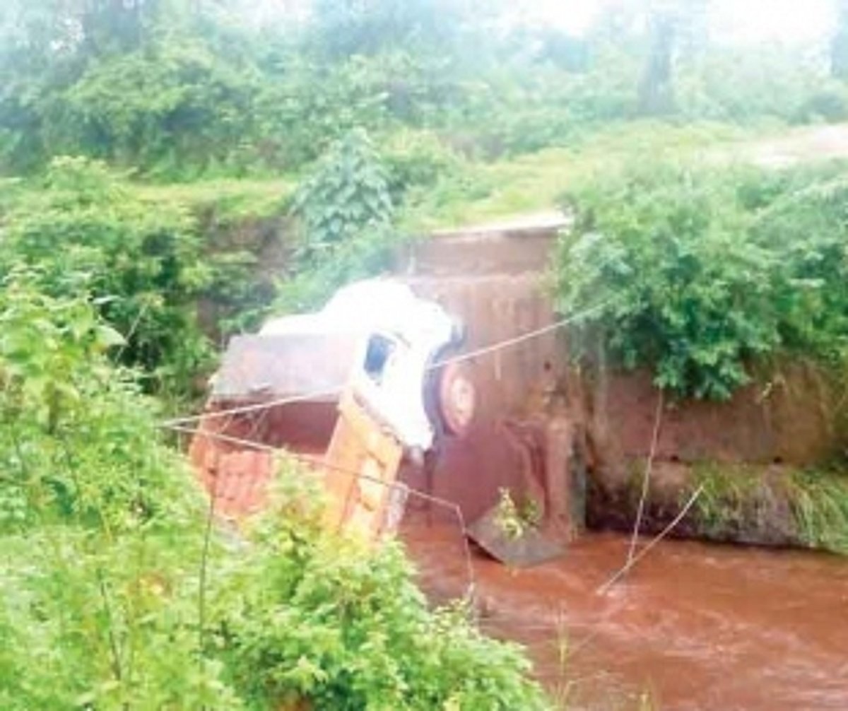 Bridge collapses under weight of truck