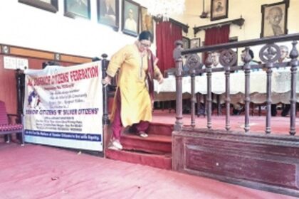 Broken steps, threadbare carpet in Margao’s neglected Municipality Hall irks citizens