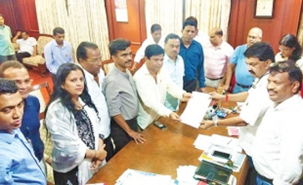 Brothers and sisters of Goa. Let us be honest judges in a court this land has given us. The People’s court.