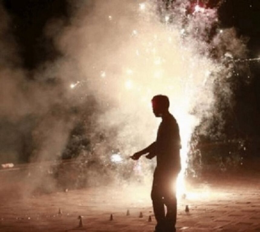 Bursting firecrackers beyond SC prescribed time limit may invite penalty of Rs 1,000