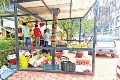 Bus stop or a fruit stop?