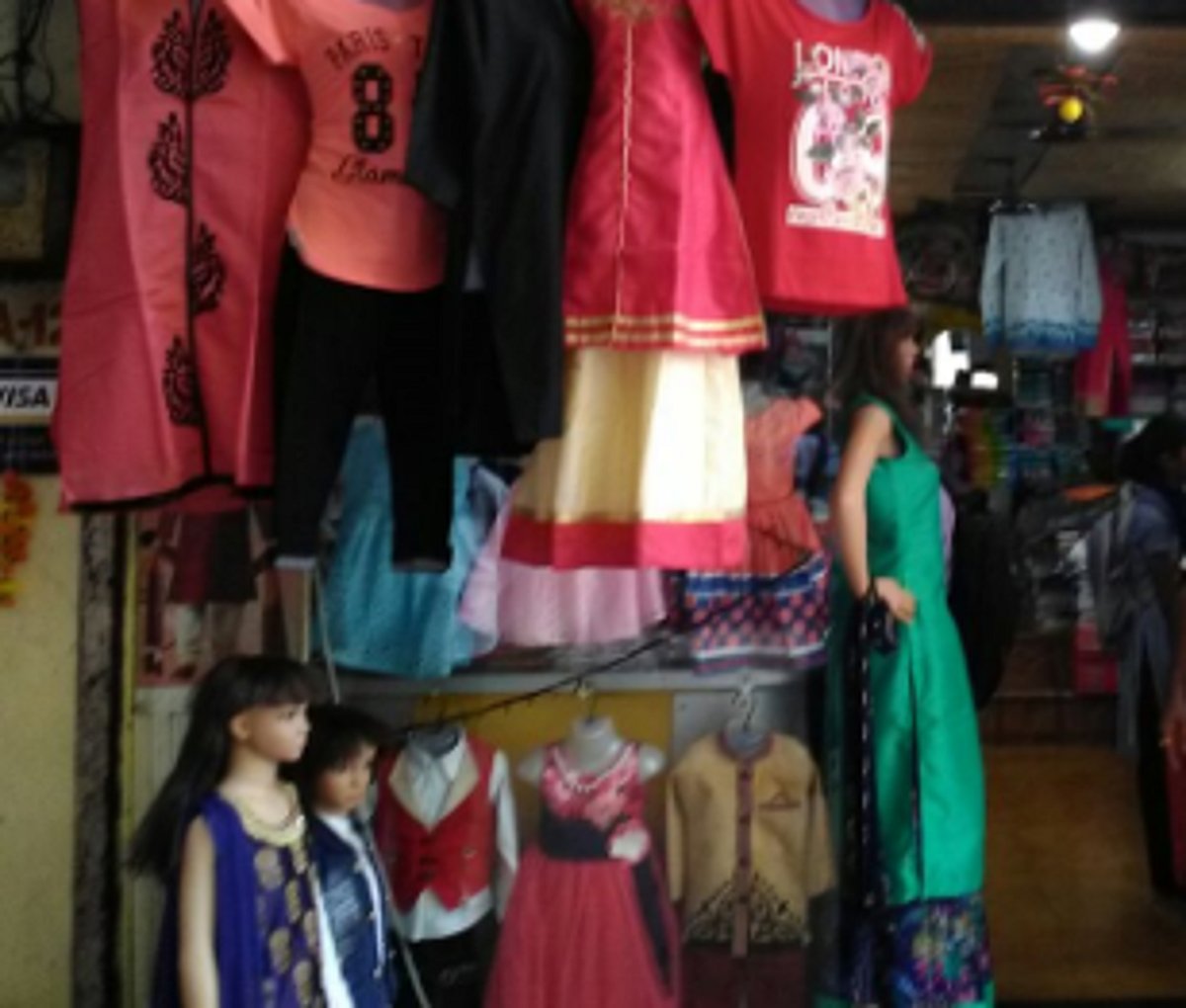 Business hit by 50%, complain Ponda  vegetable & cloth market vendors