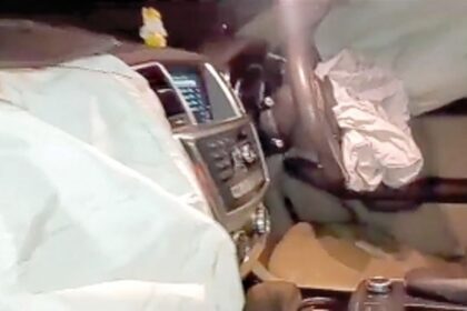 CAN A TALL MAN HAVE A SEAT POSITION SO CLOSE TO THE STEERING?  WHY IS THE POLICE SILENT ON THIS?