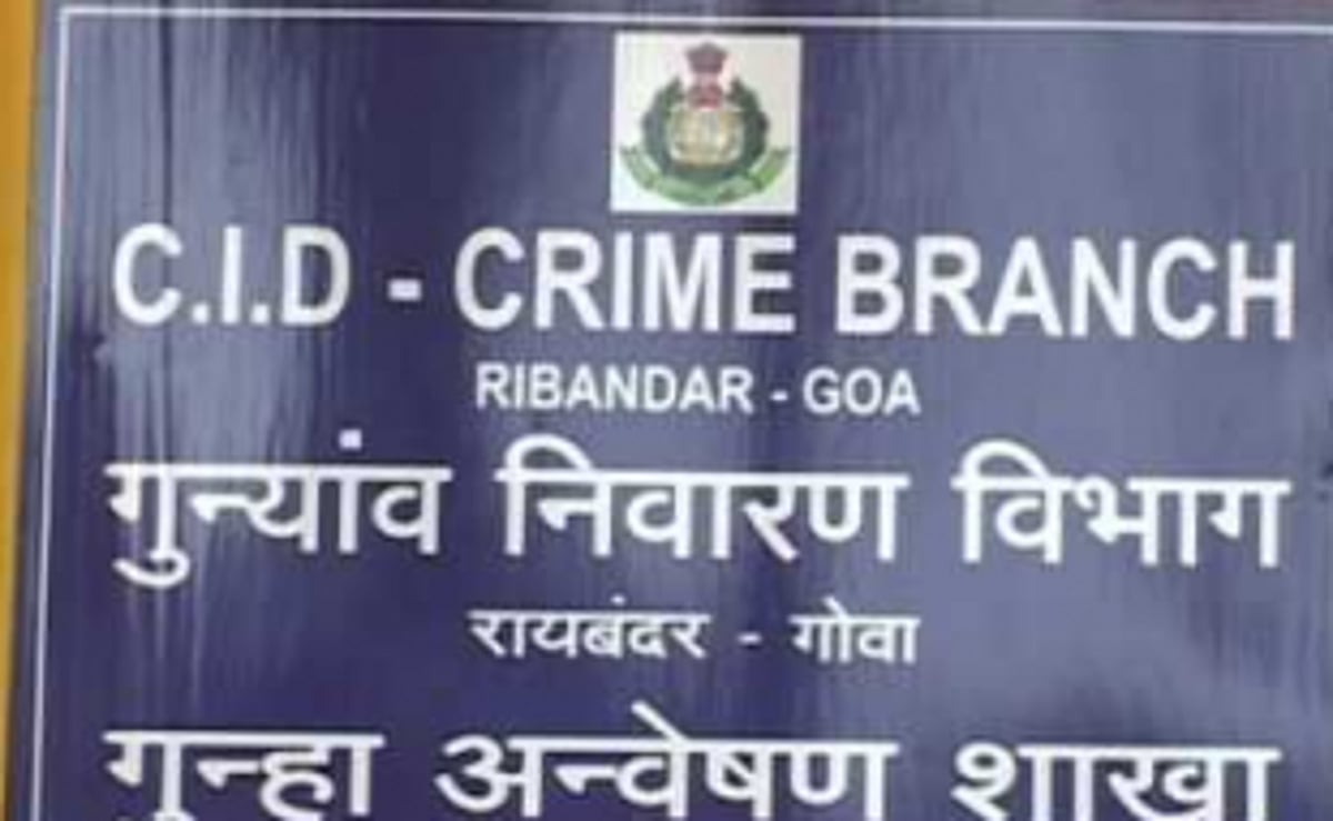 CB reopens with skeletal staff