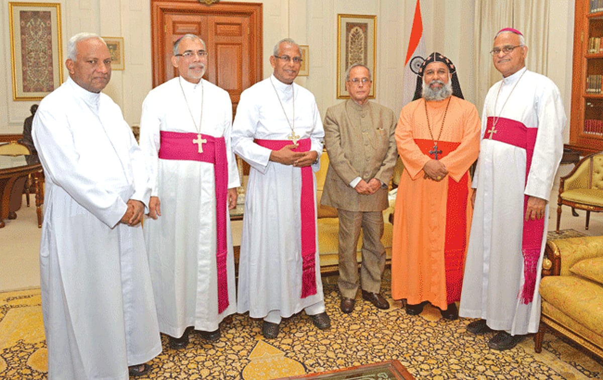 CBCI Vice-President and Goa Archbishop Filipe Neri Ferrao (second from left) along with the CBCI officials during their meeting withvPresident Pranab Mukherjee in New Delhi.