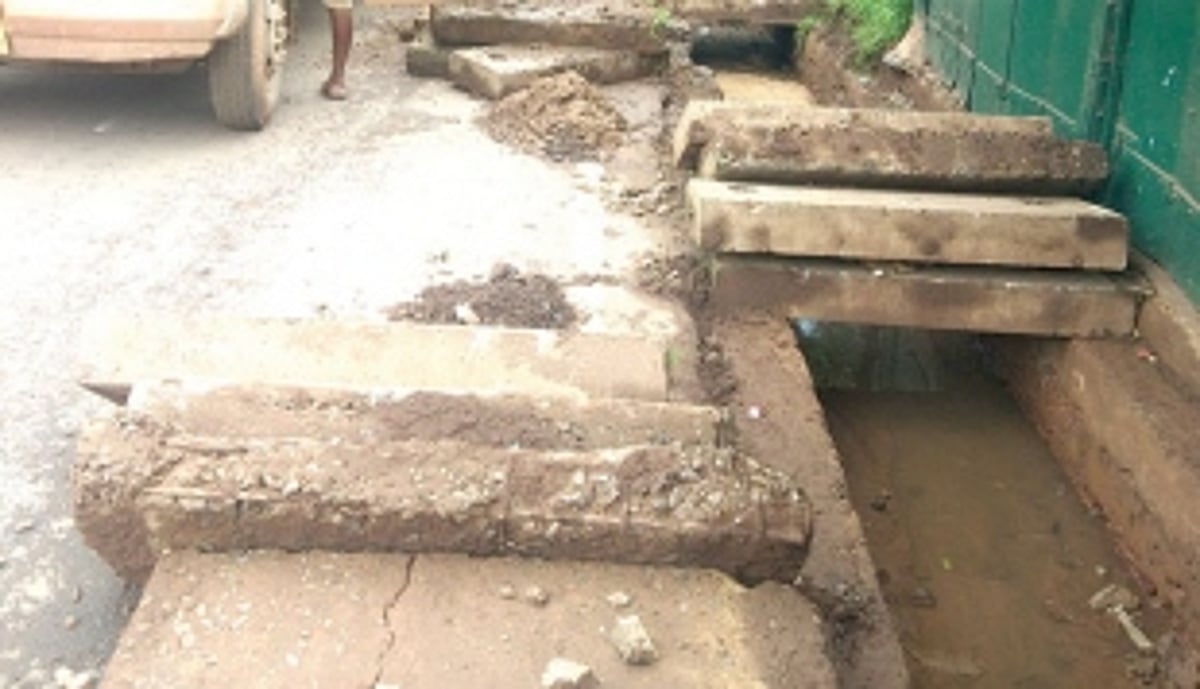 CCMC commences work of cleaning main drainage near railway station