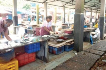 CCMC removed front pieces of platforms  without informing us, complain fish vendors