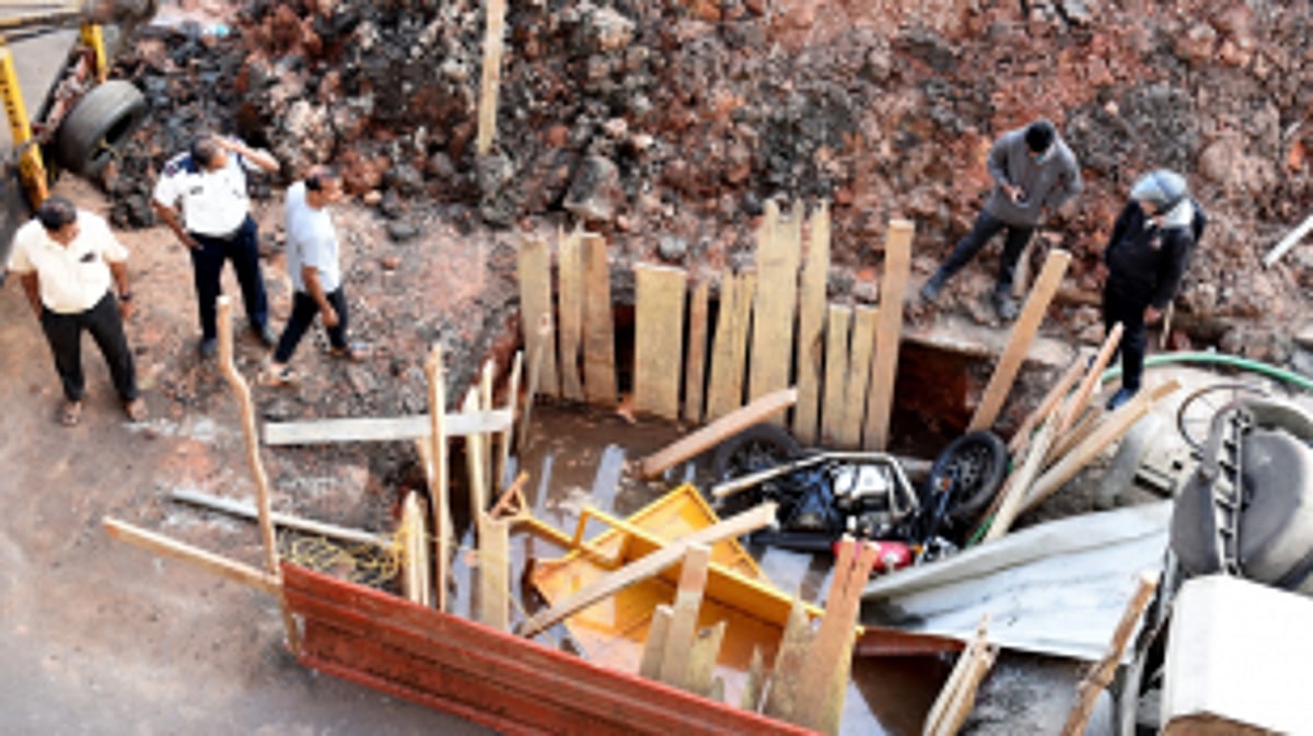 CCP Mayor Warns Contractors: Police Complaints for Smart City Safety Violations