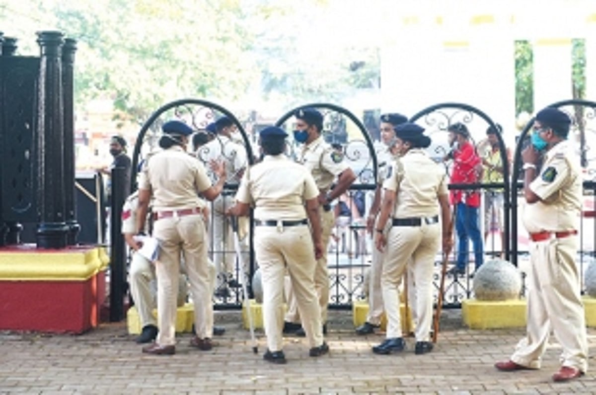 CCP Mayor says agitations to be banned at Azad Maidan