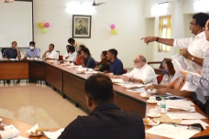 CCP meet turns stormy over National Theatre, payment of salaries and non collection of dues; opposition councilors stage walkout