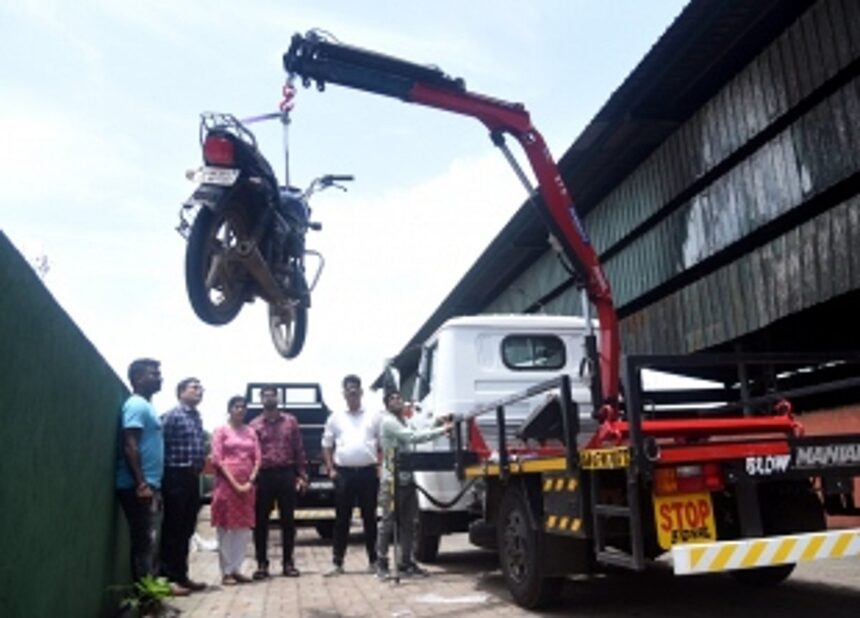 CCP procures vehicle to lift wrongly parked two wheelers 1 CCP procures vehicle to lift wrongly parked two wheelers