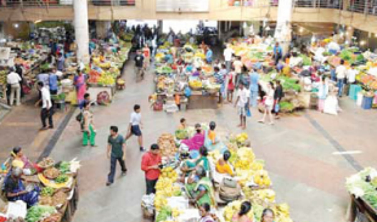 CCP team visits municipal market