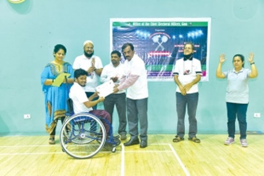 CEO organises para badminton for PwDs