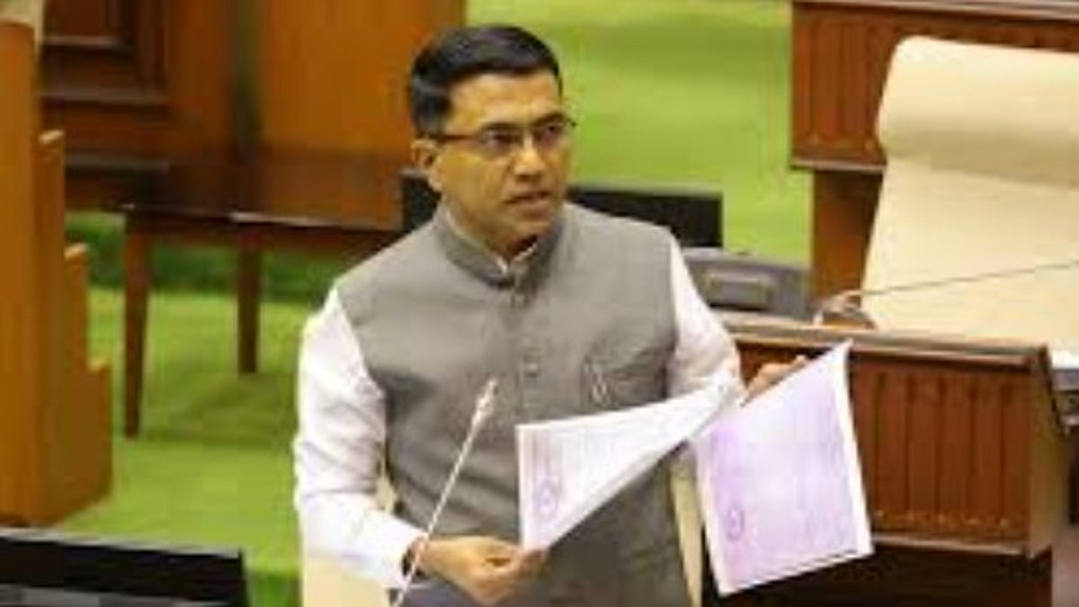 CM Assures Clearance of All Pending Laadli Laxmi Applications Before New Approvals