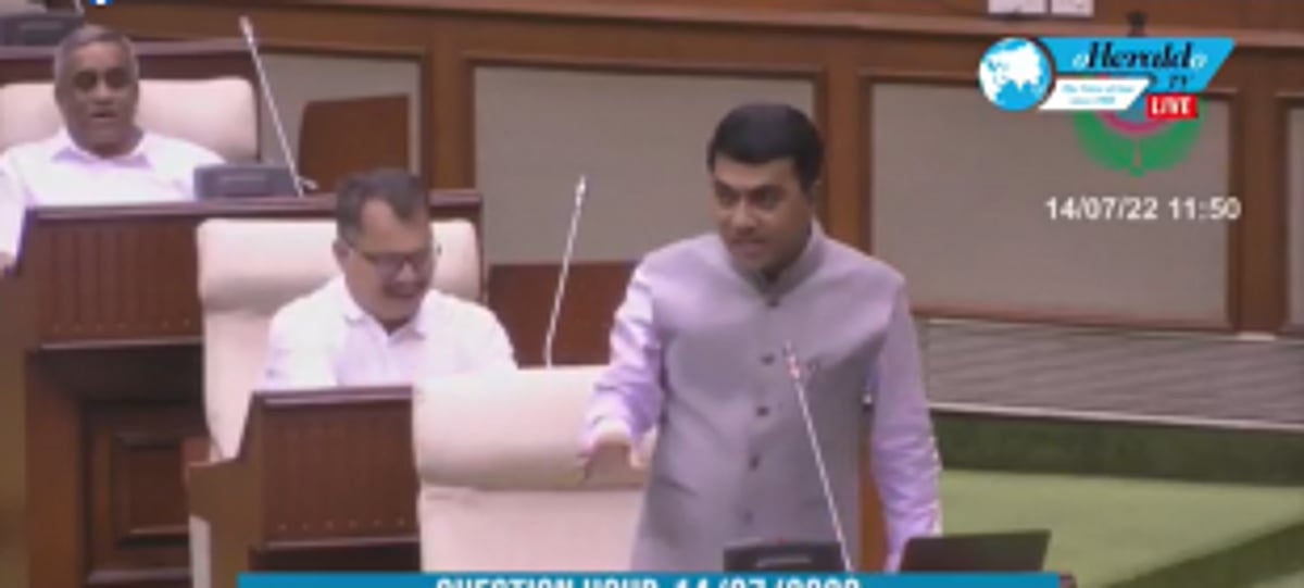 CM Sawant in favour of introducing app based taxis