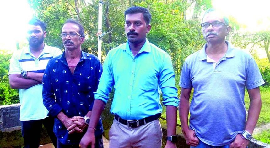 CM, WRD Minister should sit with us, explain the new bridge alignment: Borim locals 1 CM, WRD Minister should sit with us, explain the new bridge alignment: Borim locals