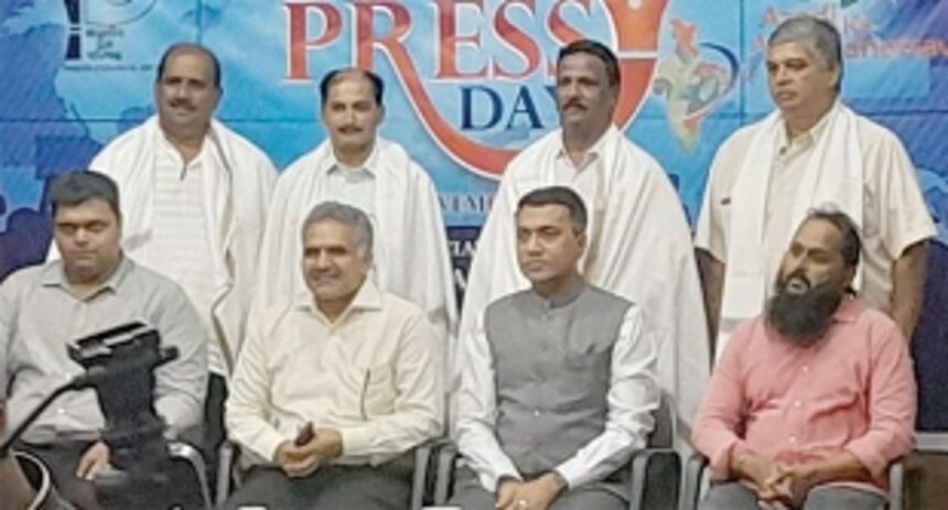 CM advises media to publish authentic and accurate news