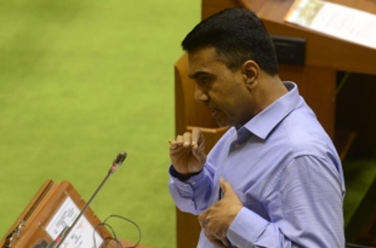 CM assures fast-track recruitment, promotion in Police, IRB