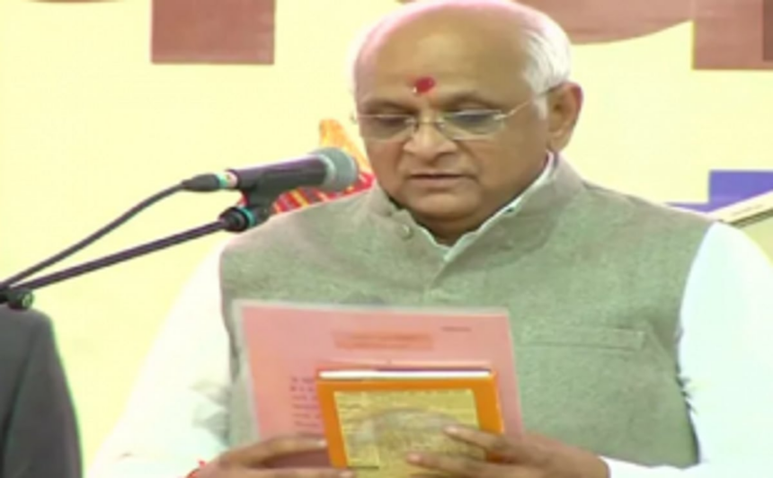 CM attends swearing-in  of Gujarat counterpart