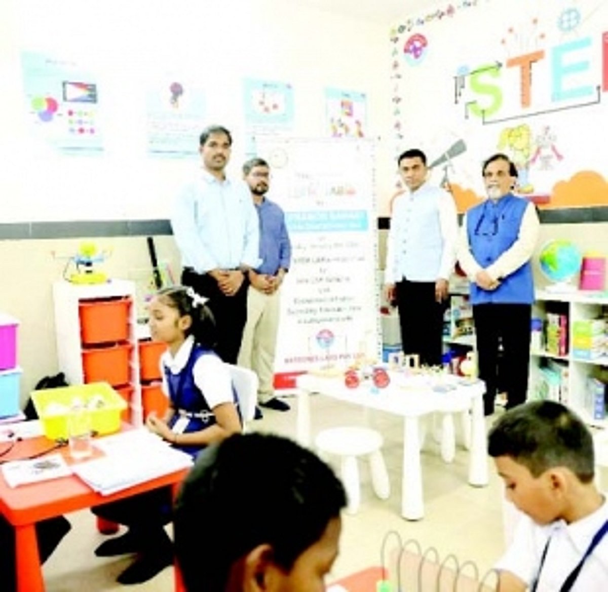 CM calls for turning govt primary schools into model schools