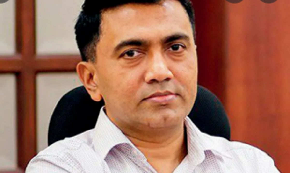 CM challenged to disclose names of officers suspended for corruption