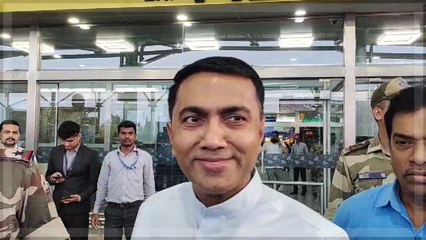 CM just smiles when asked about Cabinet Expansion