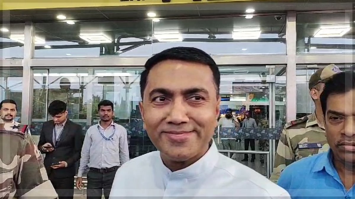 CM just smiles when asked about Cabinet Expansion