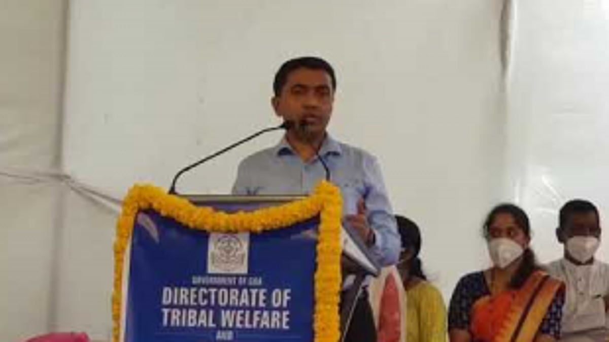 CM lays foundation stone for  Tribal Bhavan at Porvorim