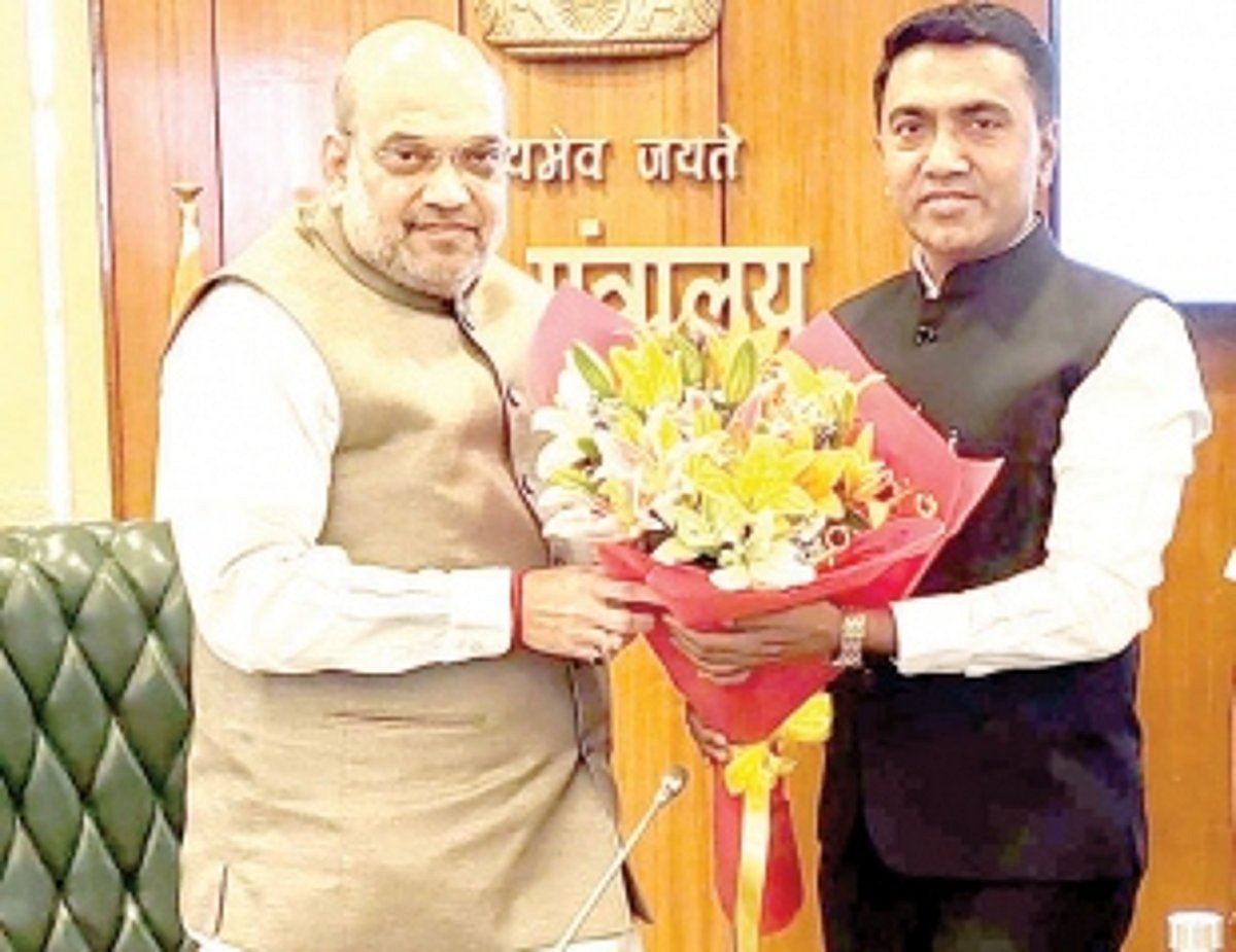 CM meets  Amit Shah  in New Delhi