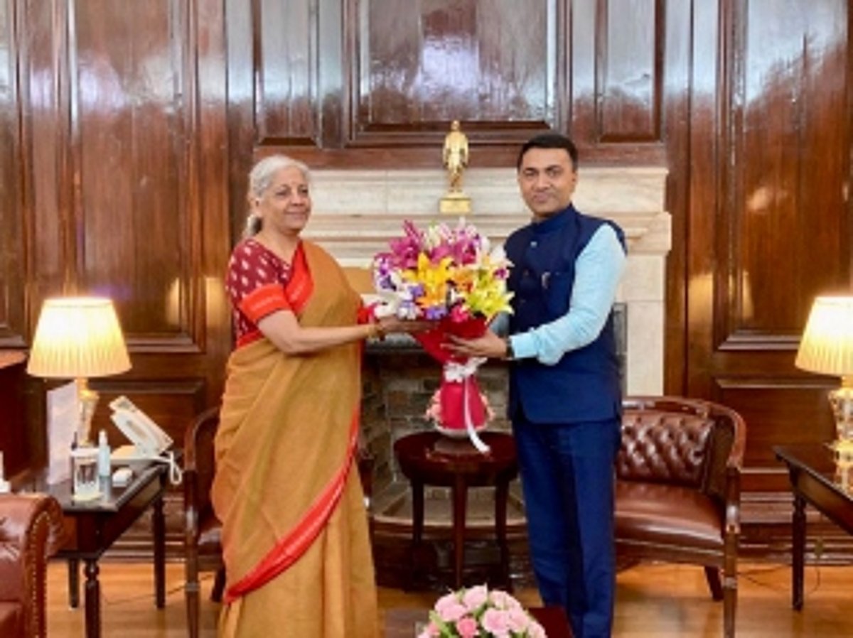 CM meets Union Fin Min in Delhi, seeks funds for upcoming National Games in Goa