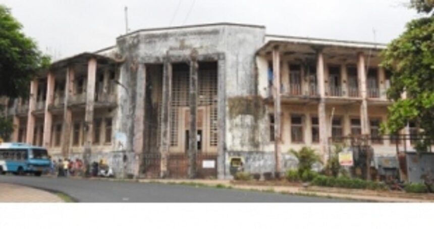 CM orders inquiry and sacking South Comunidade Administrator