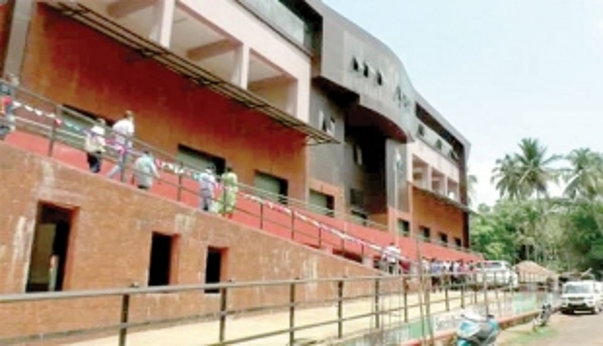 CM says will try to take up work  of second phase of SMC building