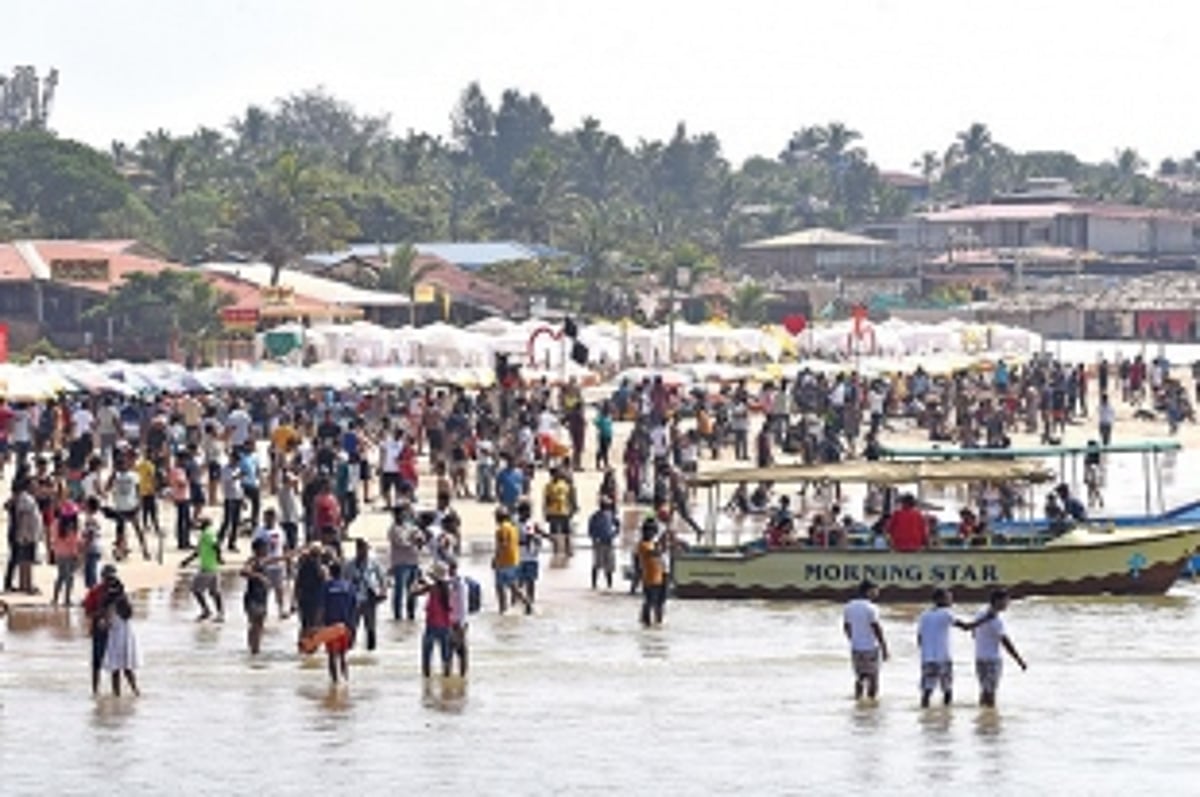 CM turns down Health Minister’s suggestion of night curfew on Dec 31