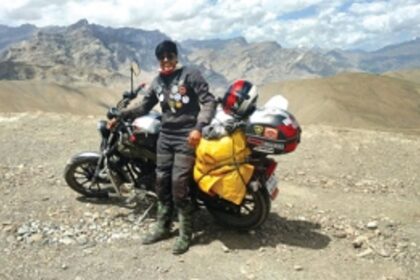 COLLECTING SMILES ON A SOLO INDIA BIKE TOUR