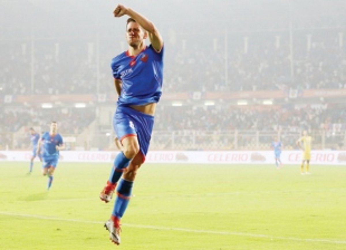 COROMINAS! FATORDA ROARS IN UNISON