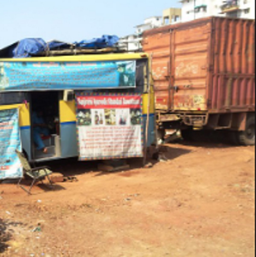COVID-19 panic: Locals want 40-odd roadside shops at Bethora to be shut