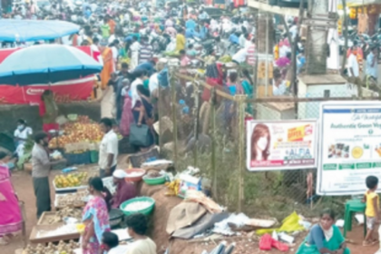 COVID guidelines ignored at crowded Ponda market