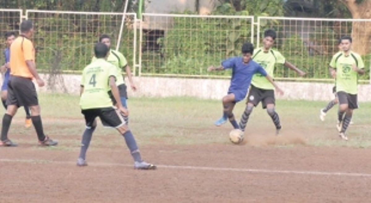 Caculo College thrash Post Graduates