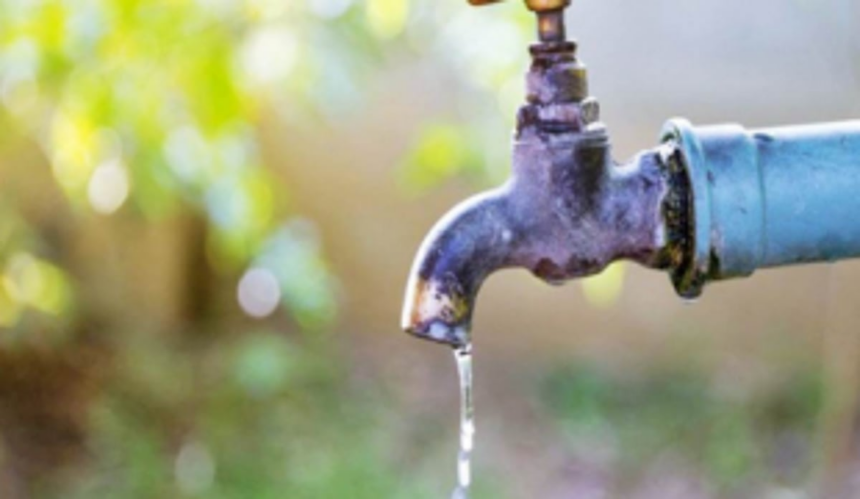 Caisua locals confront PWD AE over irregular water supply