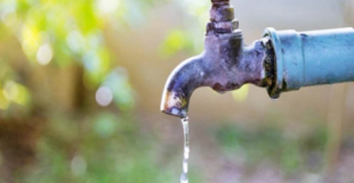 Caisua locals confront PWD  JE over irregular water supply