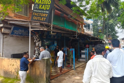Calangute Panchayat Demolishes Illegal Roadside Shops in Gauravaddo for Road Widening