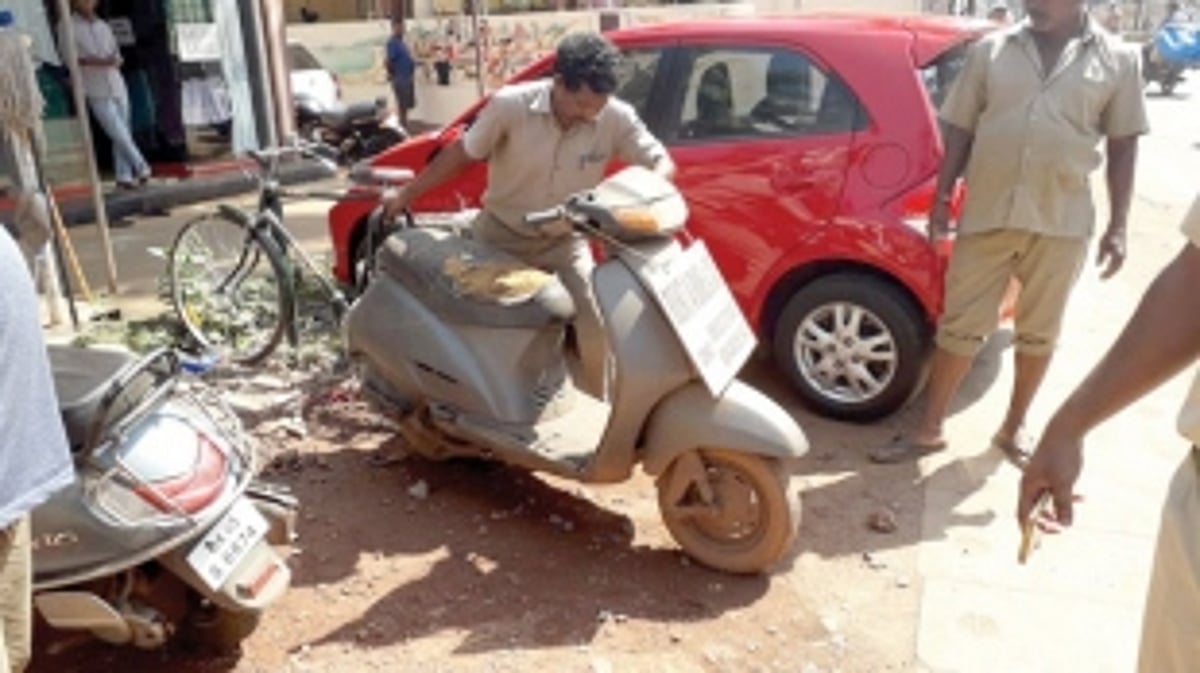 Calangute Panchayat to clear 52 abandoned vehicles soon