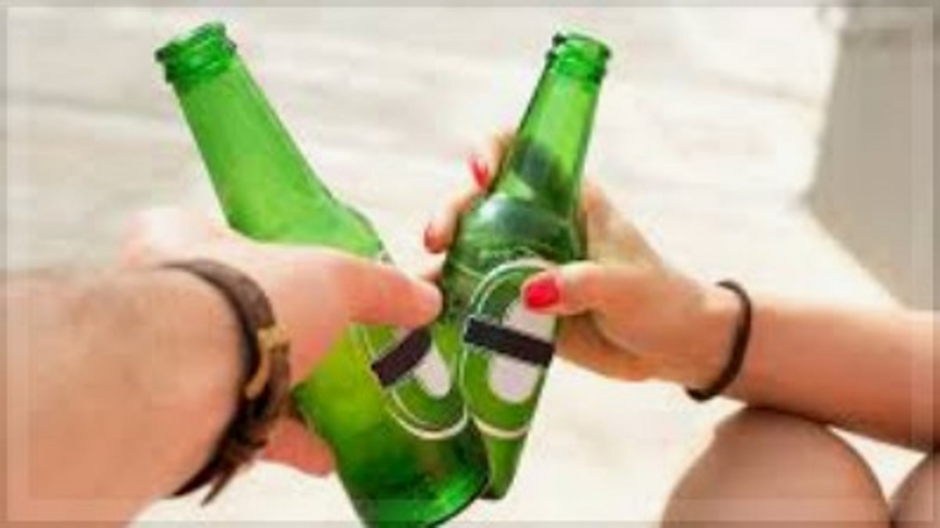Calangute Police Clamp Down on Public Drinking, 21 Fined Rs 42,000 1 Calangute Police Clamp Down on Public Drinking, 21 Fined Rs 42,000